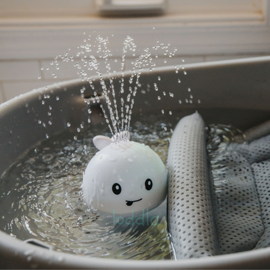 SplashWhale LED Baby Bath Toy — Calming Water Play Fun