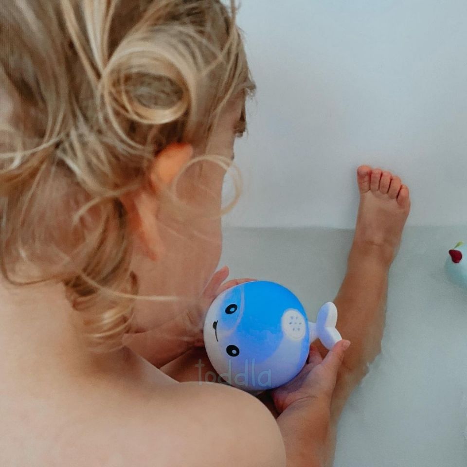SplashWhale LED Baby Bath Toy — Calming Water Play Fun