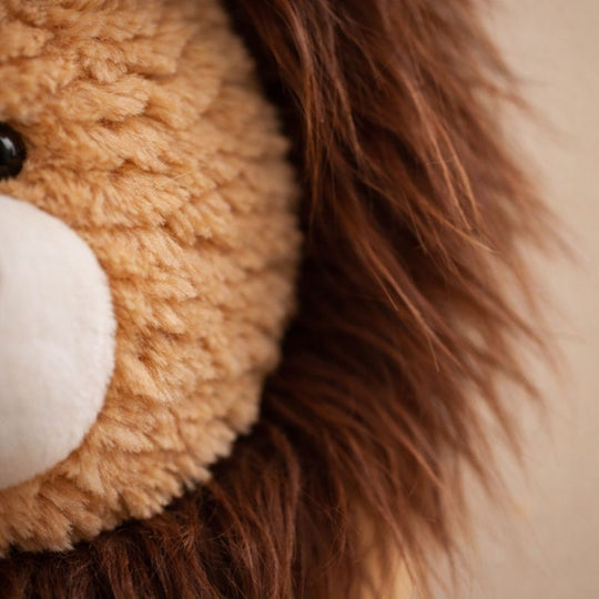 CalmRoar Safari Lion Plush Toy — Soothing Bedtime Comfort